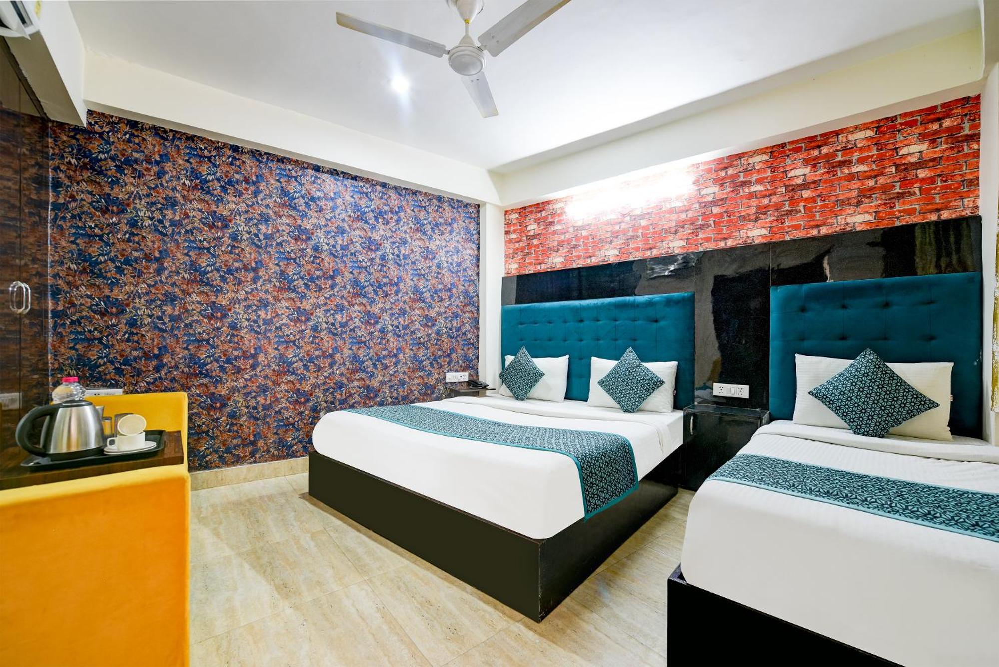 Airport Hotel Classic Park New Delhi Bagian luar foto