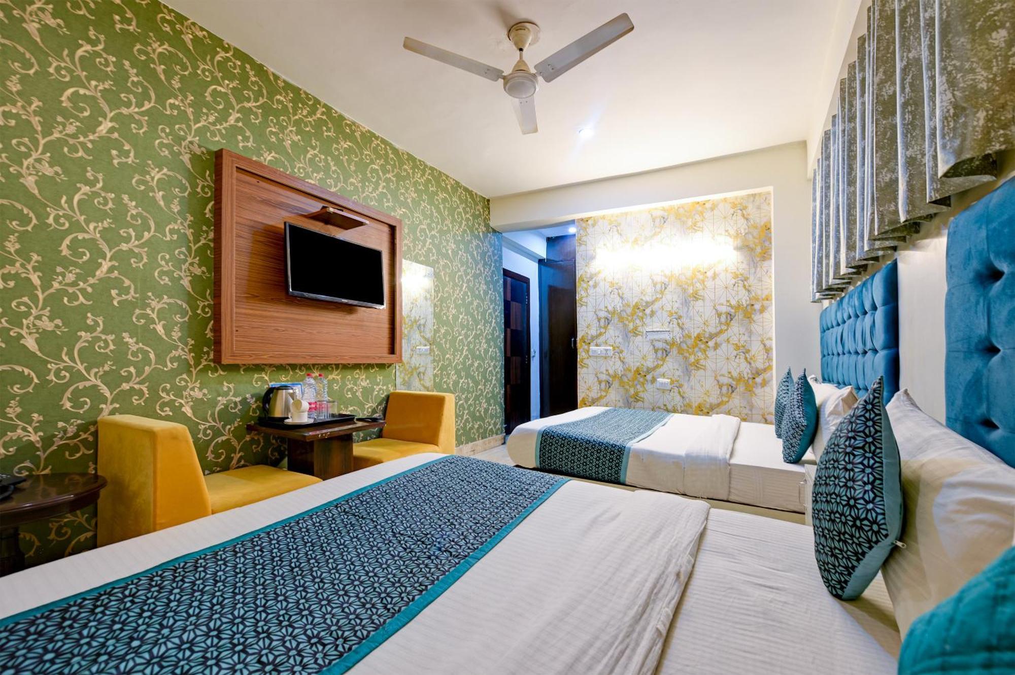 Airport Hotel Classic Park New Delhi Bagian luar foto